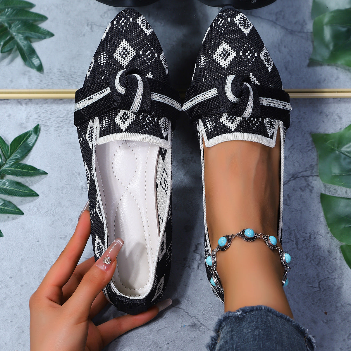 Womens Pointed-Toe Flat Shoes