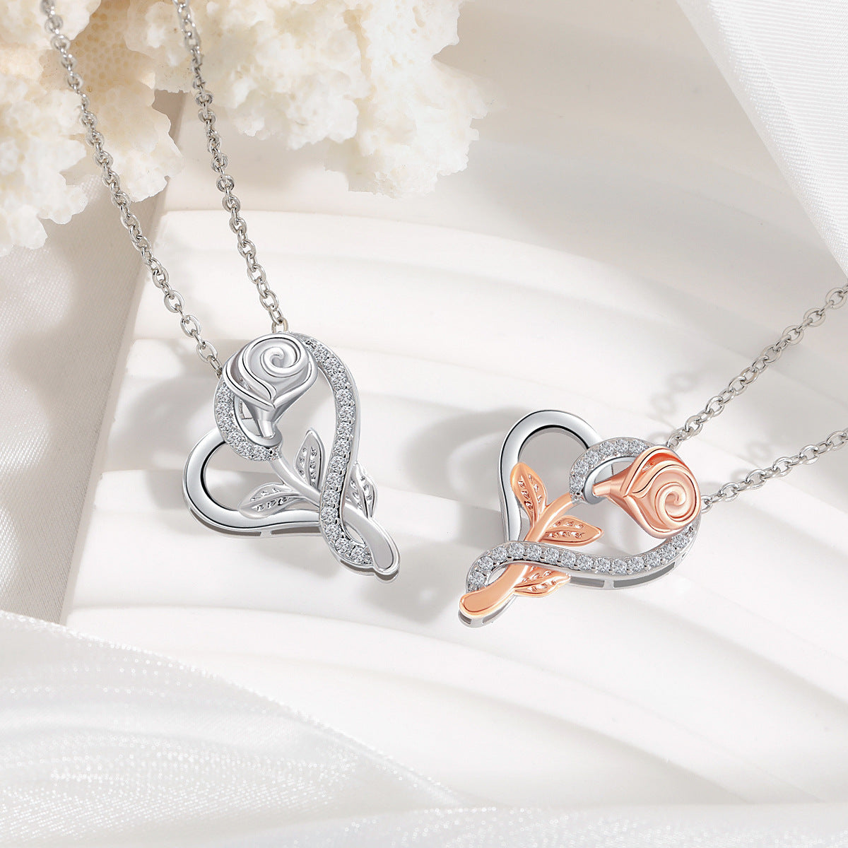 Heart-shaped rose necklace