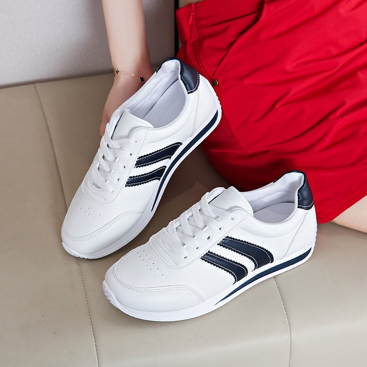 Women's Soft Leather Running Shoes