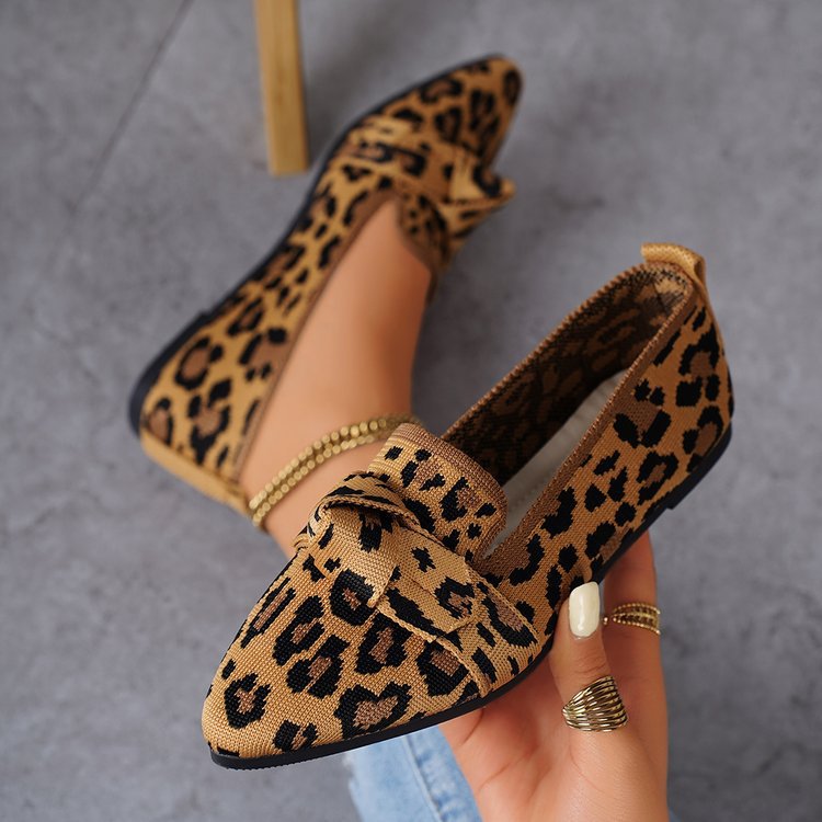 Womens Pointed-Toe Flat Shoes